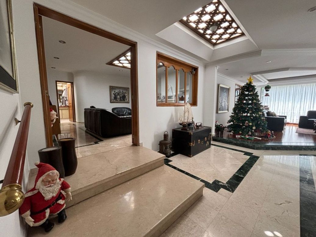 Casa de 3 alcobas en venta en Santa Barbara Alta, Bogotá, 394 m² · foto 20 de 20