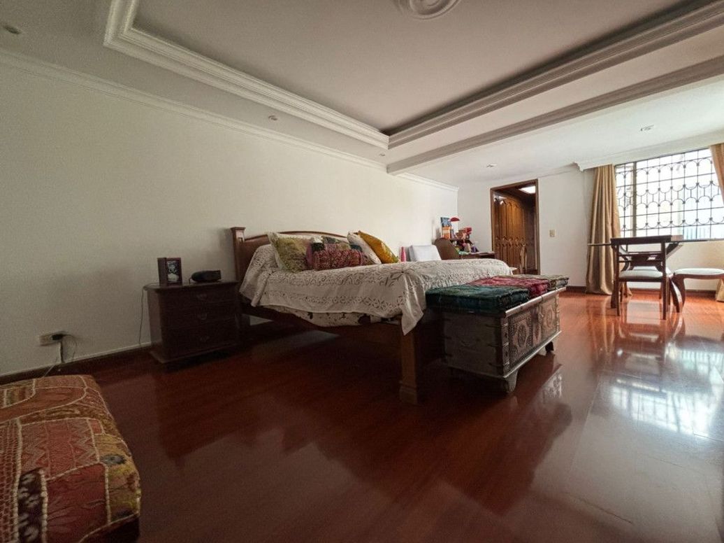 Casa de 3 alcobas en venta en Santa Barbara Alta, Bogotá, 394 m² · foto 17 de 20