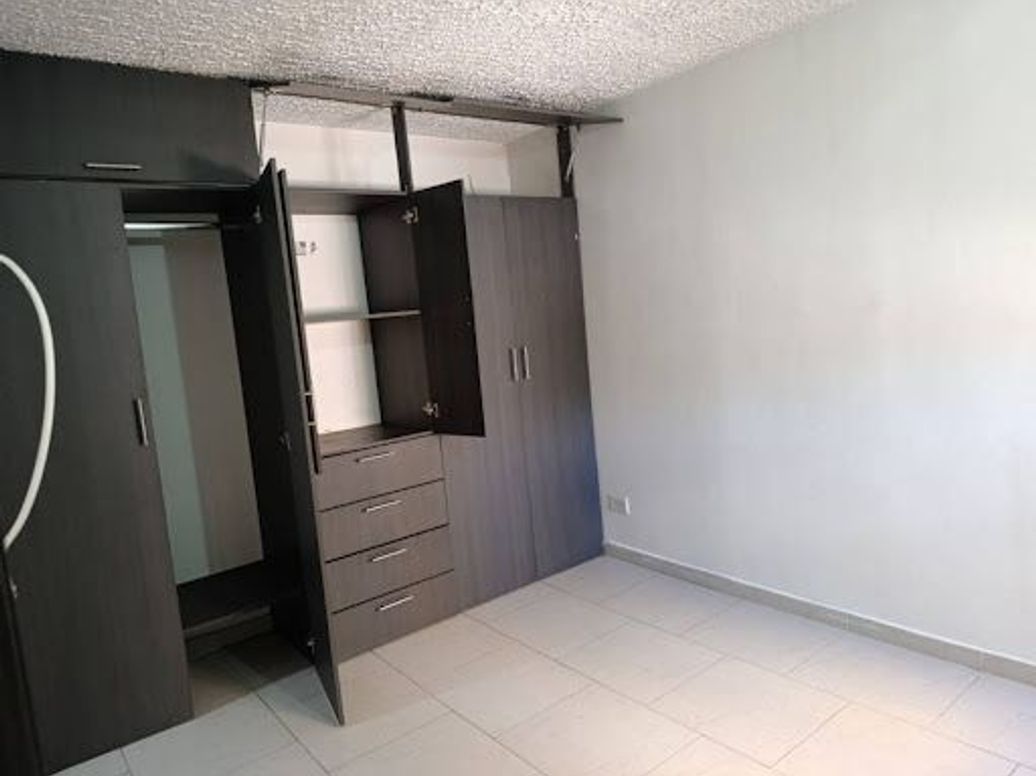 Apartamento de 3 alcobas en venta en Ismael Perdomo, Bogotá, 62 m² · foto 16 de 20