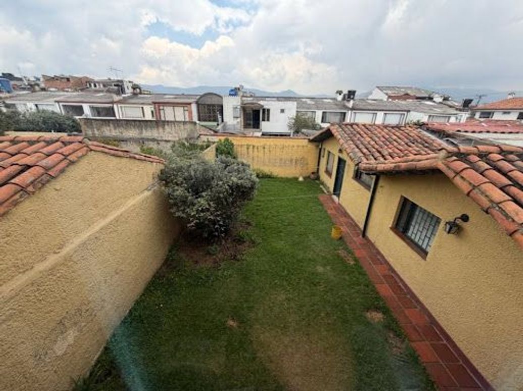 Casa de 3 alcobas en venta en Las Villas, Bogotá, 239 m² · foto 14 de 20