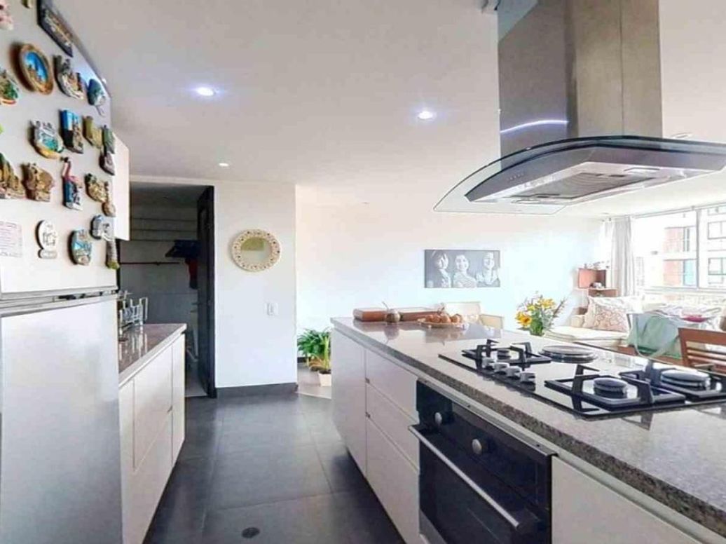 Apartamento de 2 alcobas en venta en La Castellana, Bogotá, 75 m² · foto 8 de 18