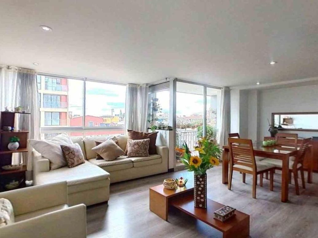 Apartamento de 2 alcobas en venta en La Castellana, Bogotá, 75 m² · foto 3 de 18