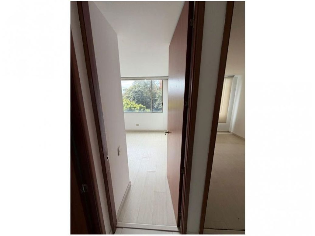 Apartamento de 3 alcobas en venta en Colina Campestre, Bogotá, 103 m² · foto 10 de 20