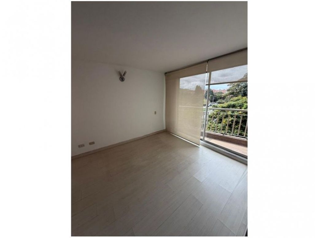 Apartamento de 3 alcobas en venta en Colina Campestre, Bogotá, 103 m² · foto 2 de 20