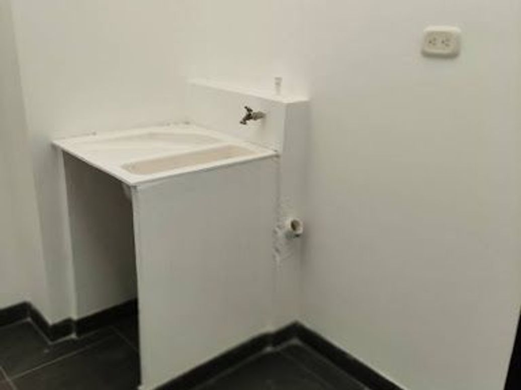 Casa de 4 alcobas en venta en Fontibón, Bogotá, 71 m² · foto 6 de 14