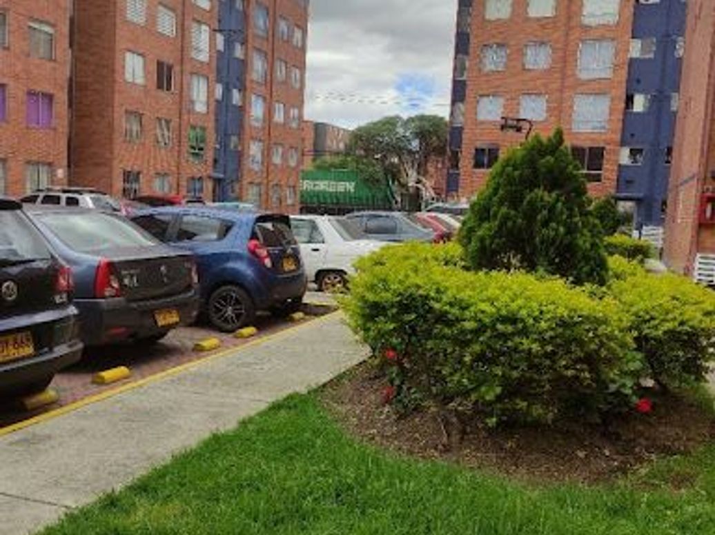 Casa de 4 alcobas en venta en Fontibón, Bogotá, 71 m² · foto 3 de 14