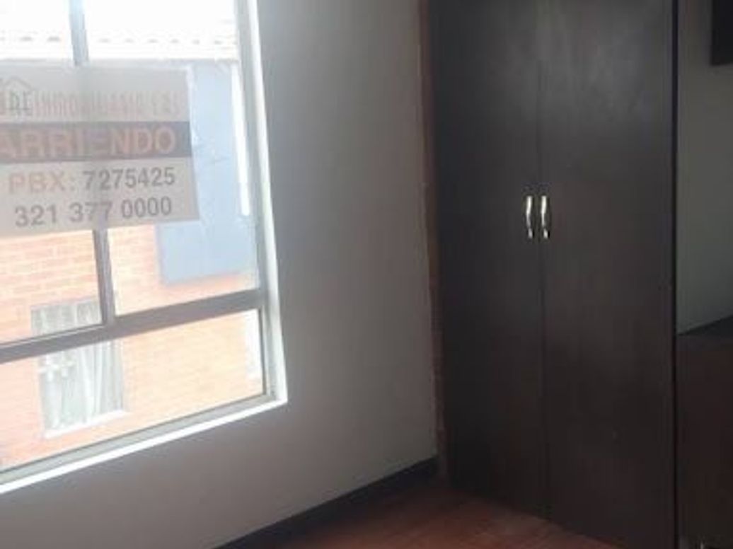 Casa de 4 alcobas en venta en Fontibón, Bogotá, 71 m² · foto 12 de 14