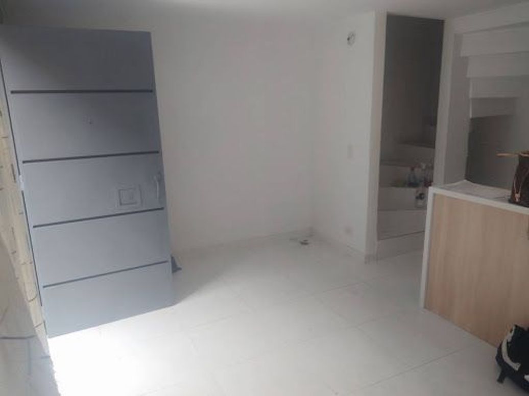 Casa de 4 alcobas en venta en Fontibón, Bogotá, 71 m² · foto 4 de 14
