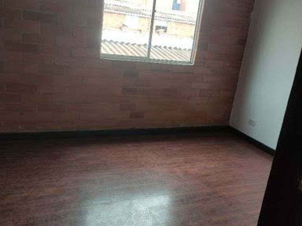Casa de 4 alcobas en venta en Fontibón, Bogotá, 71 m² · foto 10 de 14