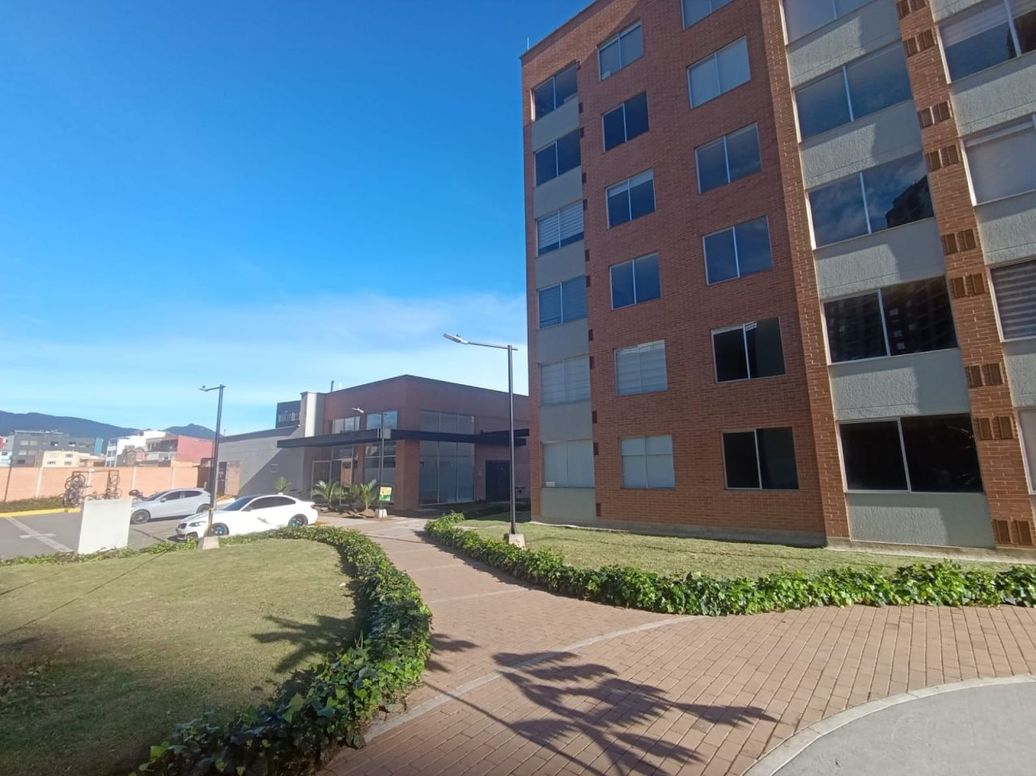 Apartamento de 1 alcoba en venta en Prado Veraniego, Bogotá, 33 m² · foto 18 de 20