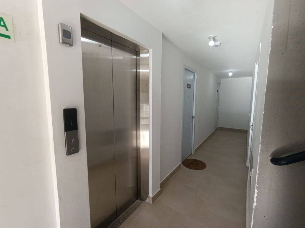 Apartamento de 1 alcoba en venta en Prado Veraniego, Bogotá, 33 m² · foto 16 de 20