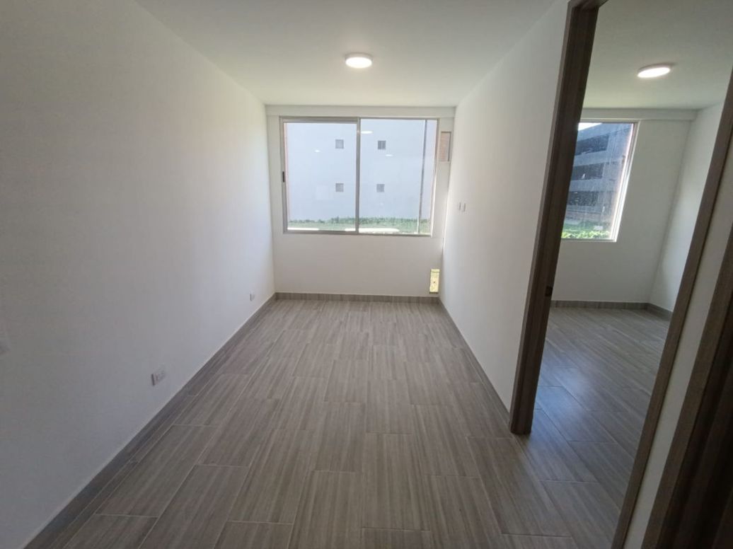 Apartamento de 1 alcoba en venta en Prado Veraniego, Bogotá, 33 m² · foto 2 de 20