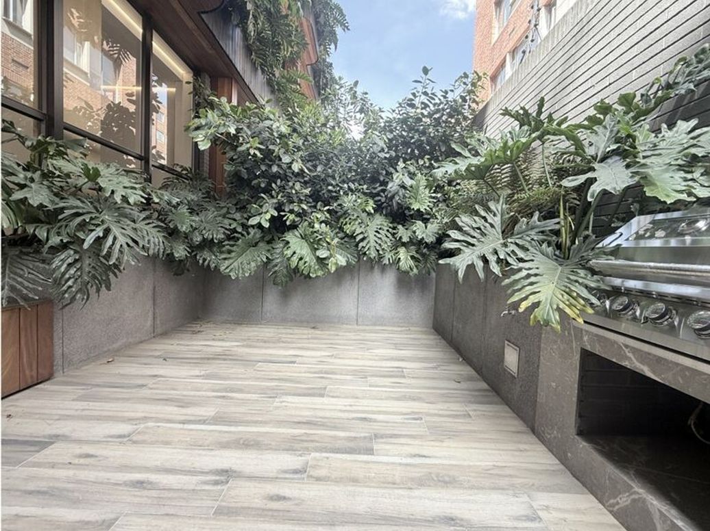 Apartamento de 1 alcoba en venta en Chicó Norte, Bogotá, 71 m² · foto 2 de 11