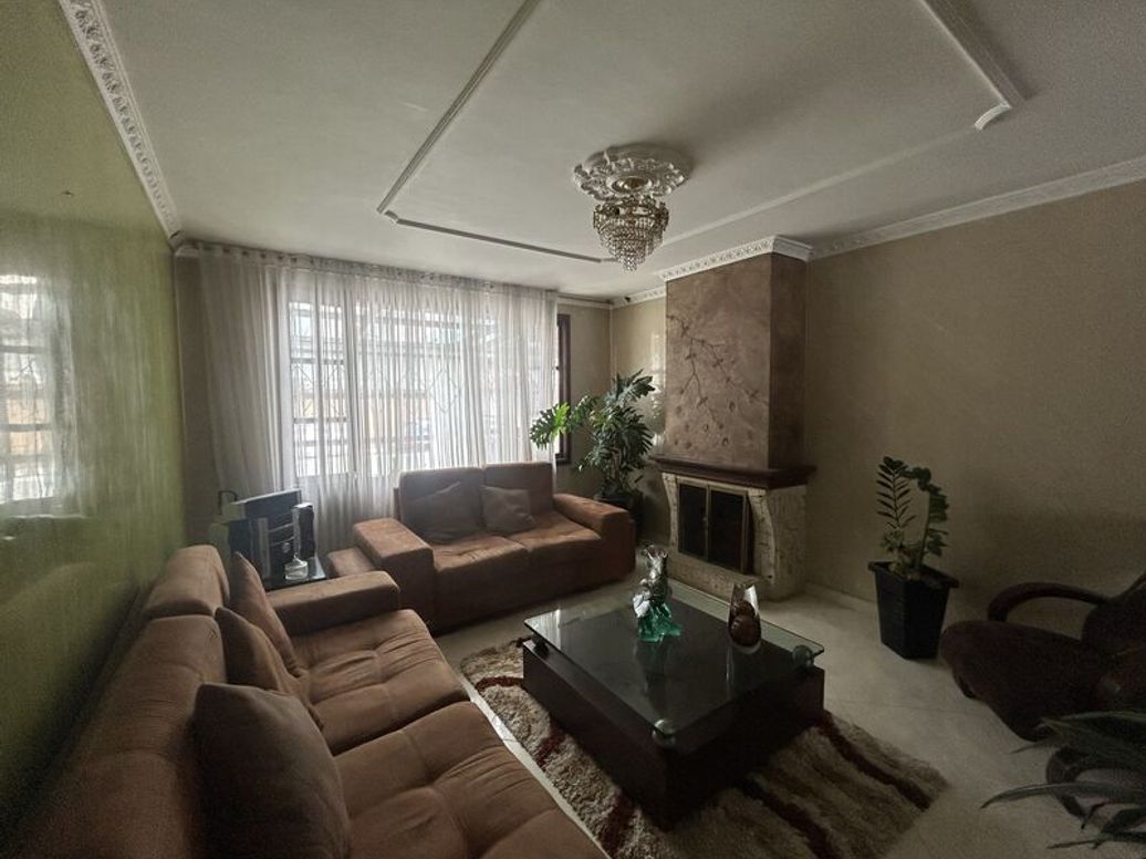 Casa de 4 alcobas en venta en Julio Flórez, Bogotá, 170 m² · foto 2 de 17
