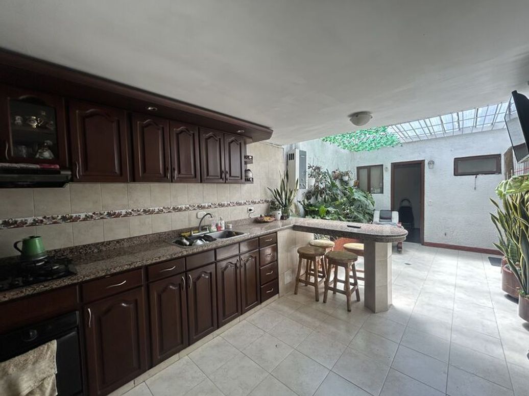 Casa de 4 alcobas en venta en Julio Flórez, Bogotá, 170 m² · foto 4 de 17