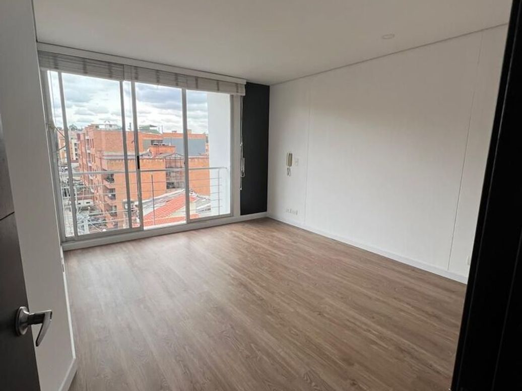 Apartamento de 2 alcobas en venta en Cedritos, Bogotá, 130 m² · foto 6 de 20