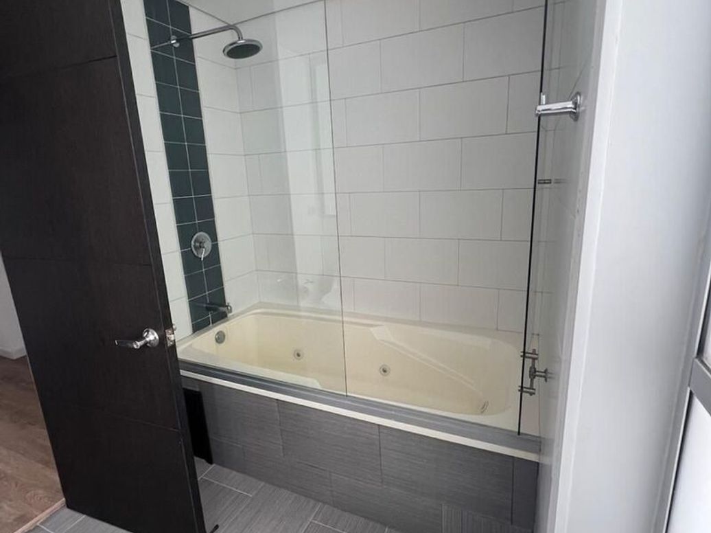 Apartamento de 2 alcobas en venta en Cedritos, Bogotá, 130 m² · foto 8 de 20
