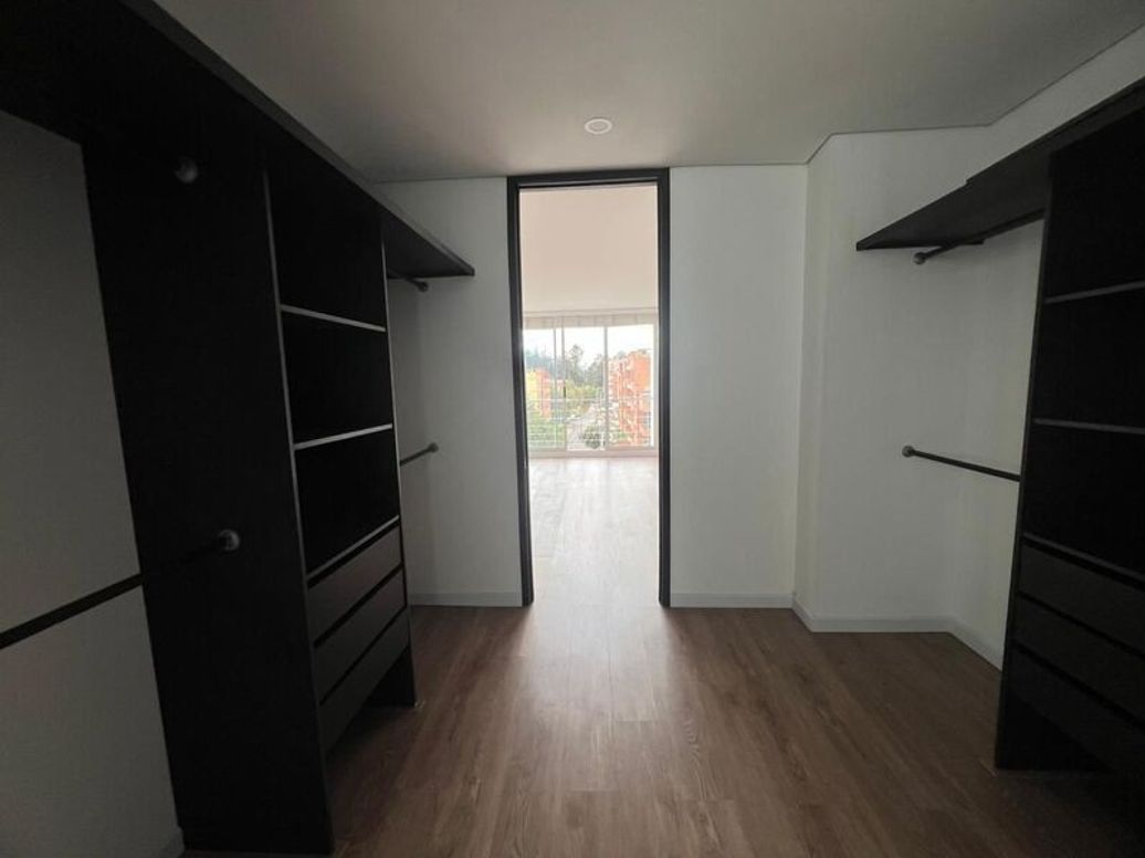 Apartamento de 2 alcobas en venta en Cedritos, Bogotá, 130 m² · foto 17 de 20
