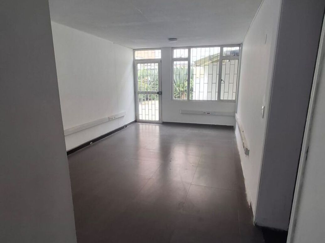 Casa de 10 alcobas en arriendo en Mónaco, Bogotá, 500 m² · foto 5 de 15