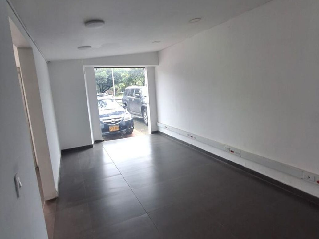 Casa de 10 alcobas en arriendo en Mónaco, Bogotá, 500 m² · foto 3 de 15