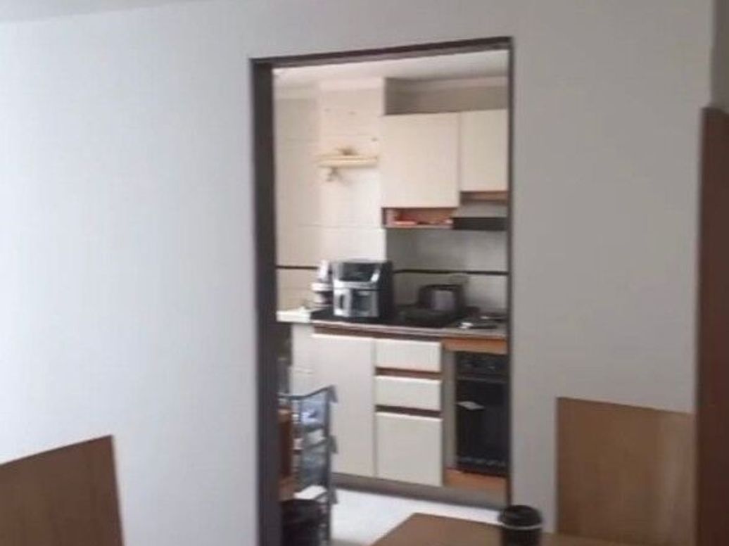 Apartamento de 2 alcobas en venta en Alfonso López, Bogotá, 75 m² · foto 2 de 11