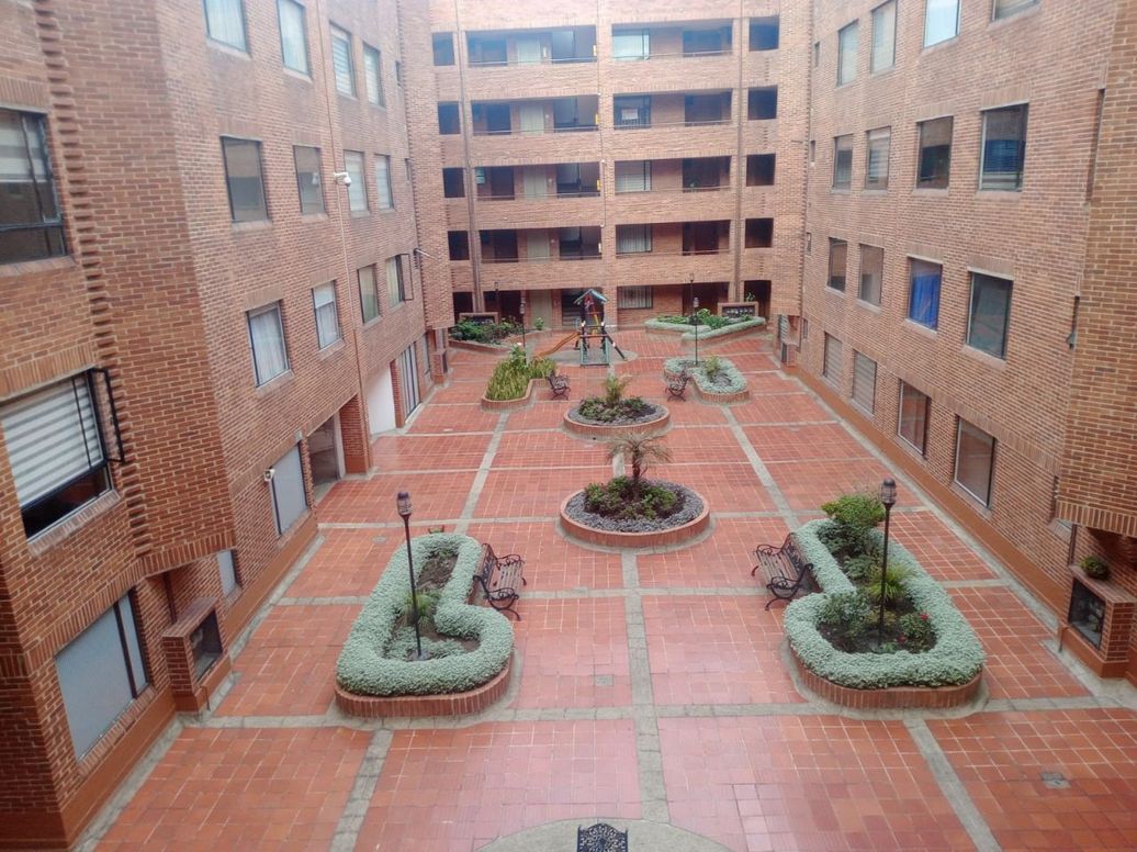 Apartamento de 3 alcobas en venta en Modelia Occidental, Bogotá, 92 m² · foto 18 de 19