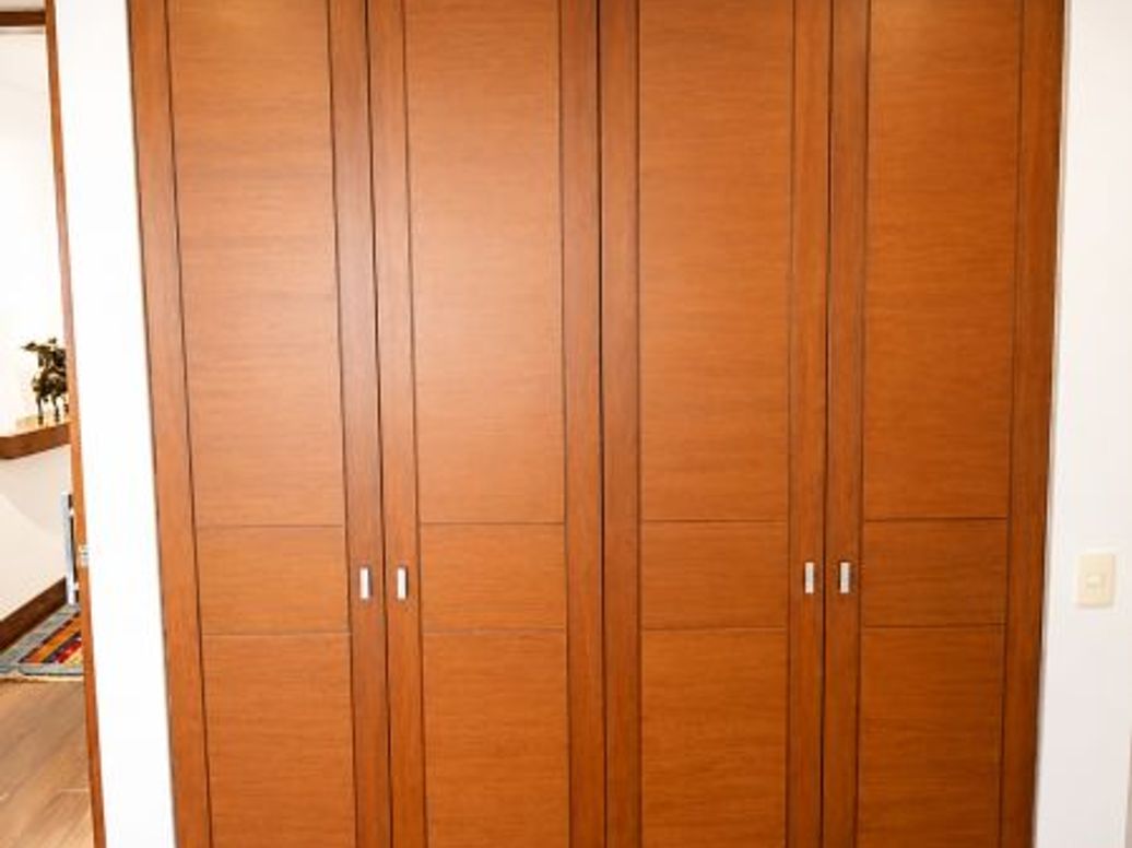 Apartamento de 3 alcobas en venta en Santa Barbara Central, Bogotá, 268 m² · foto 5 de 20
