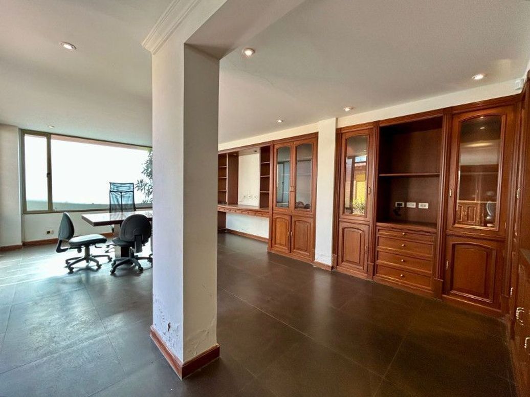 Casa de 4 alcobas en venta en Polo Club, Bogotá, 315 m² · foto 5 de 20