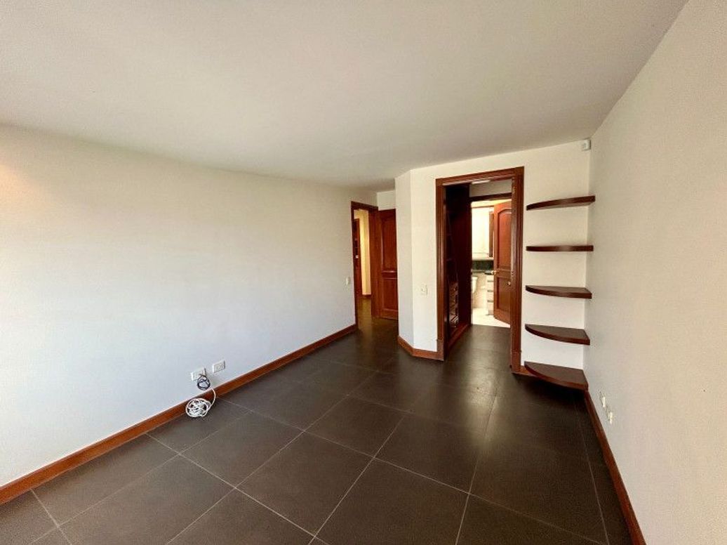 Casa de 4 alcobas en venta en Polo Club, Bogotá, 315 m² · foto 13 de 20
