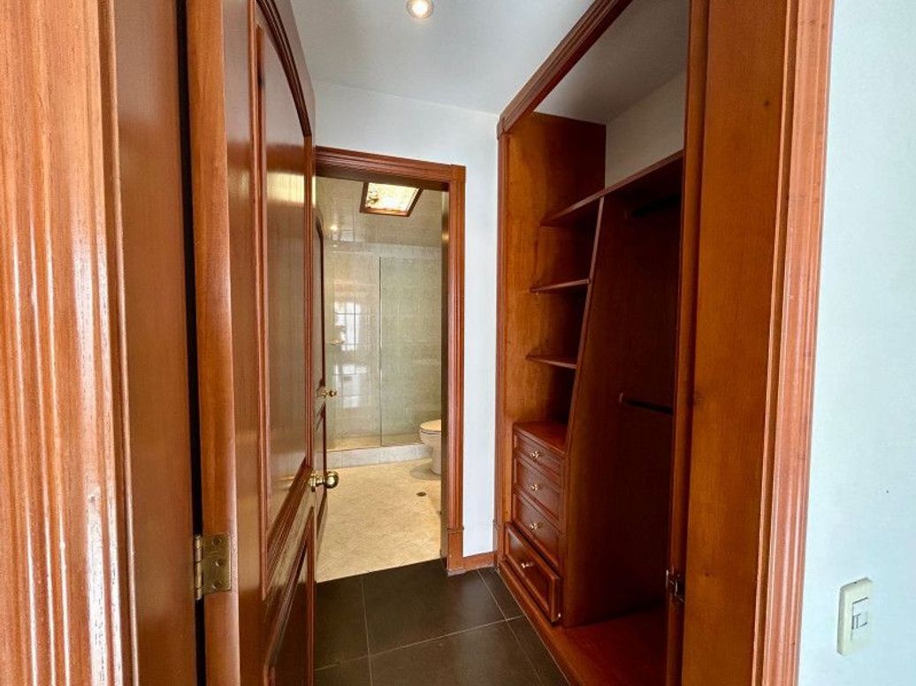 Casa de 4 alcobas en venta en Polo Club, Bogotá, 315 m² · foto 16 de 20