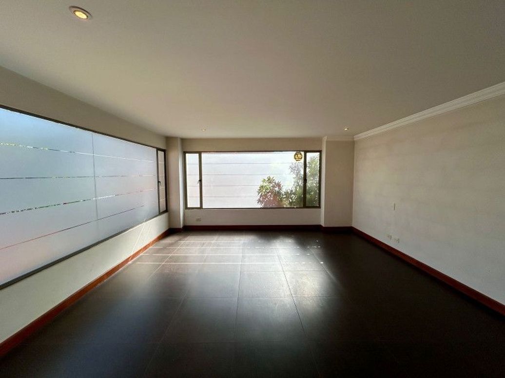 Casa de 4 alcobas en venta en Polo Club, Bogotá, 315 m² · foto 10 de 20