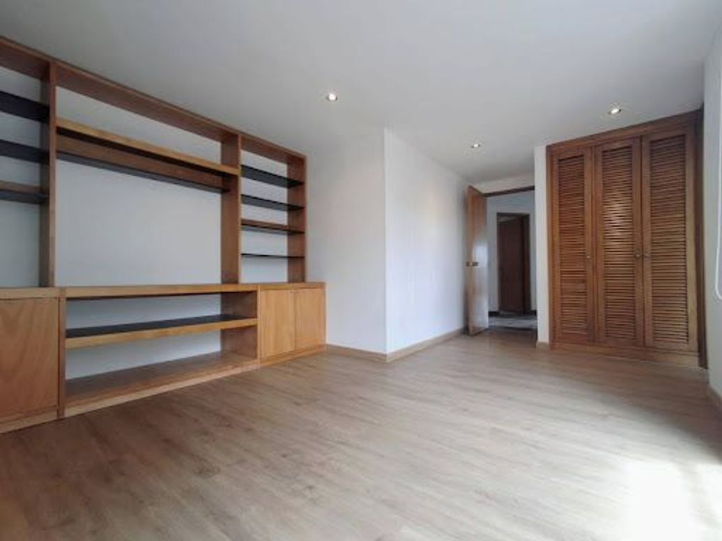 Apartamento de 1 alcoba en venta en Antiguo Country, Bogotá, 75 m² · foto 10 de 13