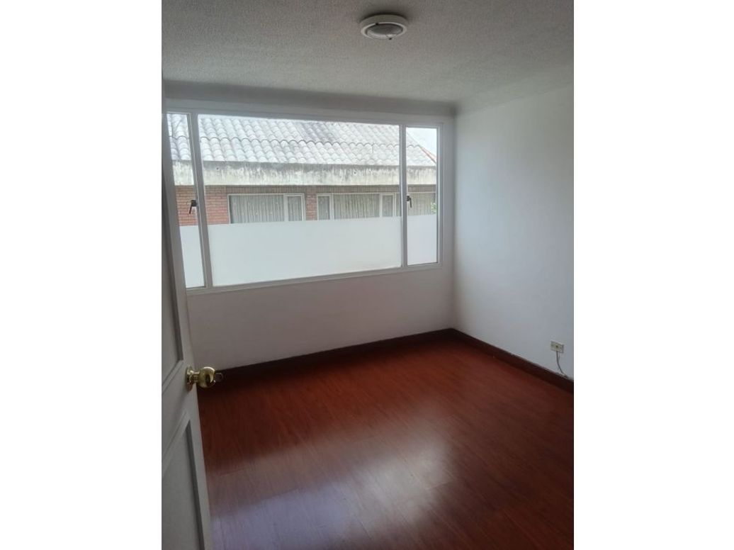 Apartamento de 3 alcobas en venta en Santa Barbara, Bogotá, 100 m² · foto 5 de 11