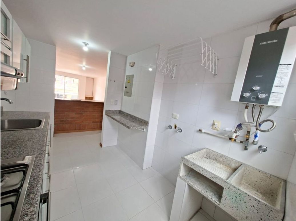 Apartamento de 2 alcobas en venta en Puente Largo, Bogotá, 82 m² · foto 6 de 20