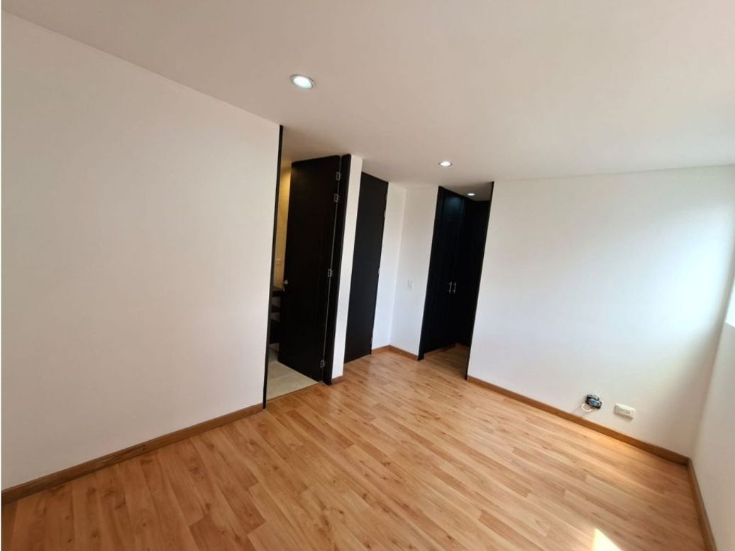 Apartamento de 2 alcobas en venta en Puente Largo, Bogotá, 82 m² · foto 10 de 20