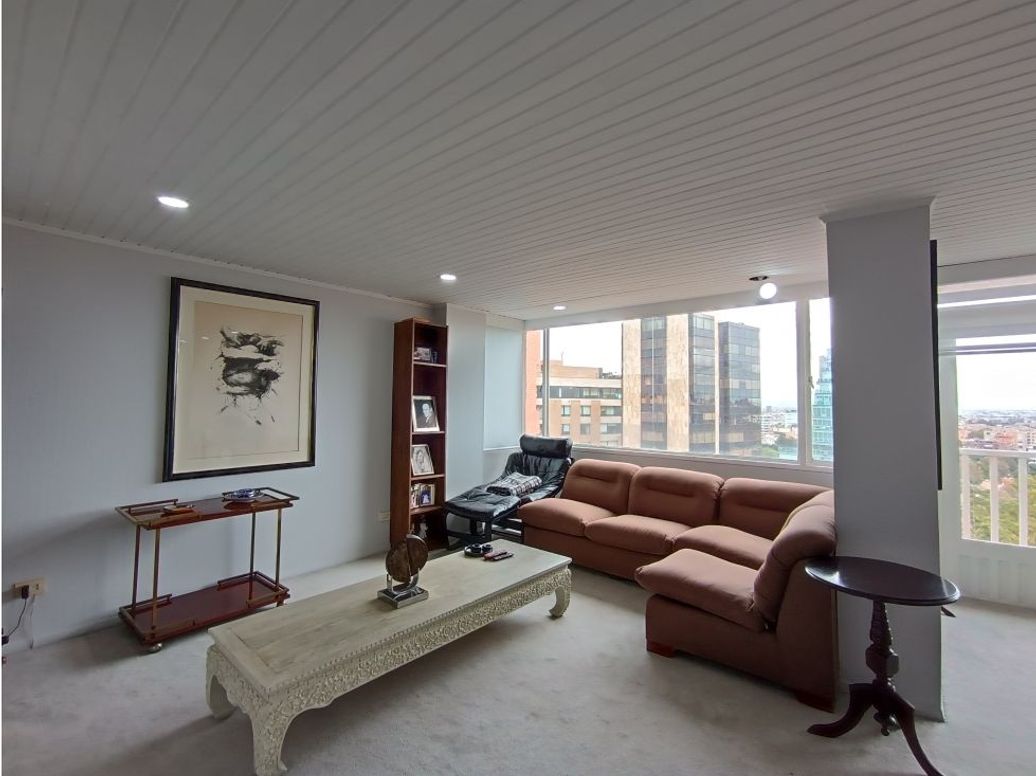 Apartamento de 3 alcobas en venta en El Refugio, Bogotá, 225 m² · foto 14 de 20