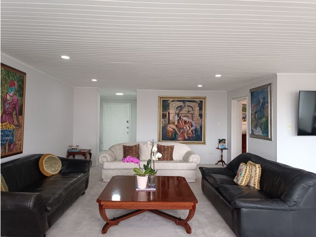 Apartamento de 3 alcobas en venta en El Refugio, Bogotá, 225 m² · foto 18 de 20