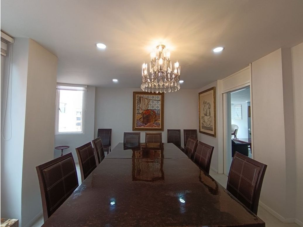Apartamento de 3 alcobas en venta en El Refugio, Bogotá, 225 m² · foto 10 de 20