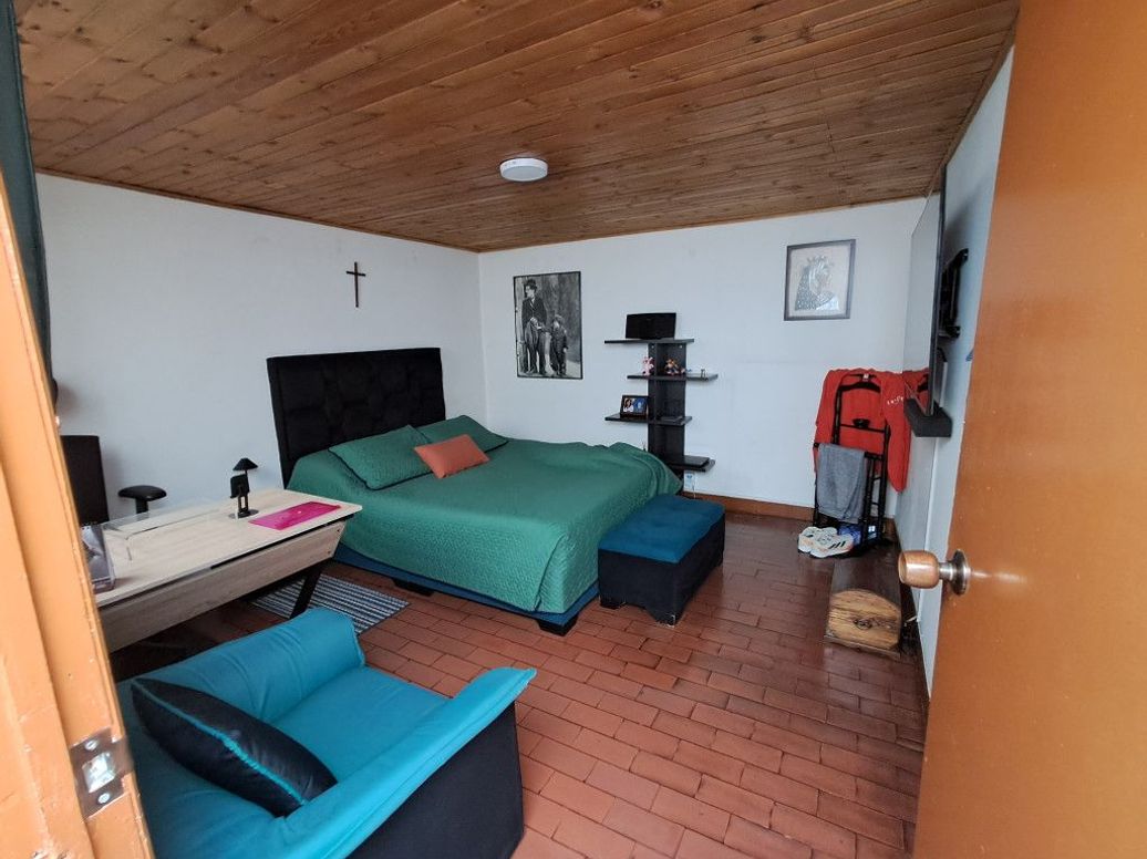 Casa de 8 alcobas en venta en San Jose De La Granja, Bogotá, 265 m² · foto 6 de 16
