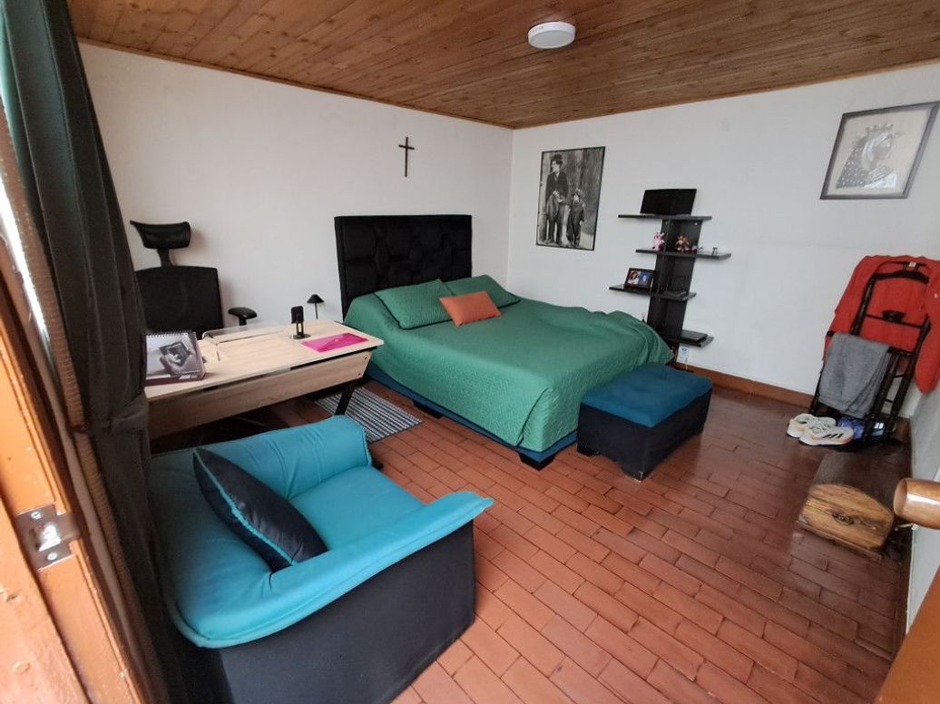 Casa de 8 alcobas en venta en San Jose De La Granja, Bogotá, 265 m² · foto 10 de 16