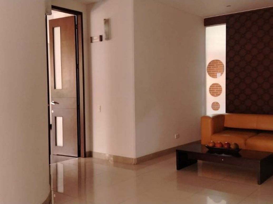 Apartamento de 2 alcobas en venta en Chicó Navarra, Bogotá, 150 m² · foto 2 de 20