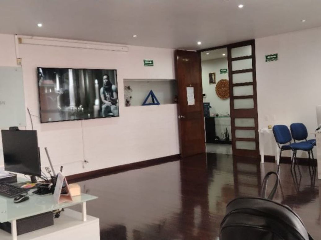 Apartamento de 2 alcobas en venta en Chicó Navarra, Bogotá, 150 m² · foto 4 de 20