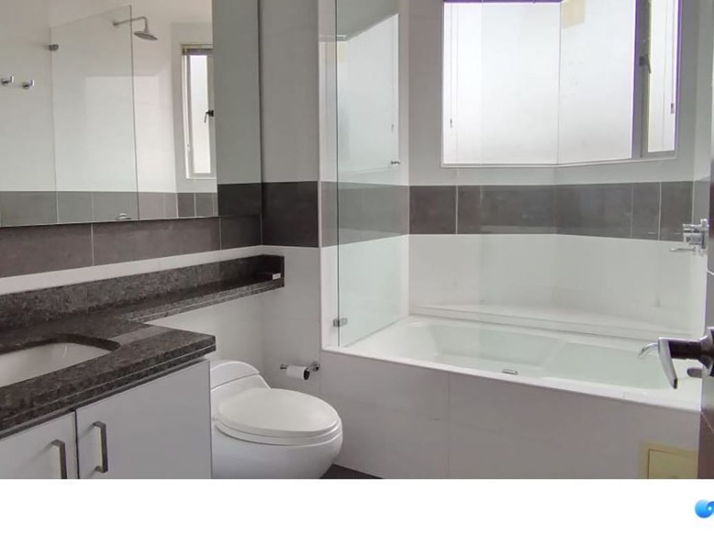 Apartamento de 2 alcobas en venta en Chicó Navarra, Bogotá, 150 m² · foto 13 de 20