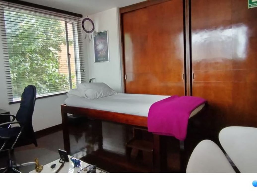 Apartamento de 2 alcobas en venta en Chicó Navarra, Bogotá, 150 m² · foto 11 de 20