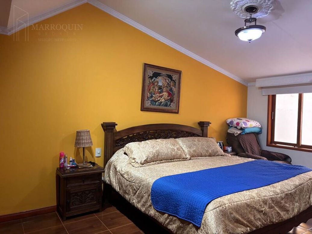 Casa de 5 alcobas en venta en El Salitre, Bogotá, 415 m² · foto 10 de 20