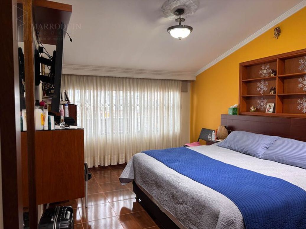 Casa de 5 alcobas en venta en El Salitre, Bogotá, 415 m² · foto 7 de 20