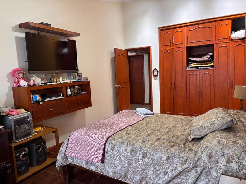 Casa de 5 alcobas en venta en El Salitre, Bogotá, 415 m² · foto 12 de 20