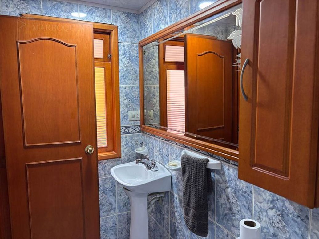 Casa de 5 alcobas en venta en El Salitre, Bogotá, 415 m² · foto 18 de 20