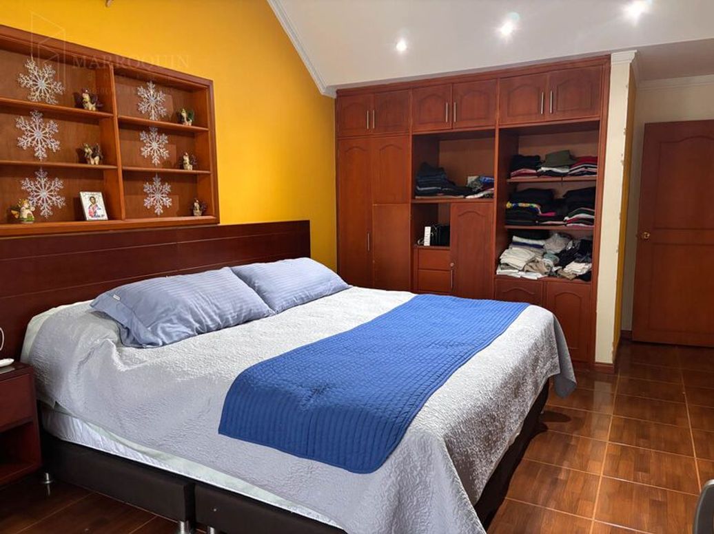 Casa de 5 alcobas en venta en El Salitre, Bogotá, 415 m² · foto 6 de 20