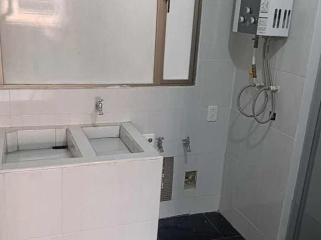 Apartamento de 4 alcobas en venta en Ub. Santa Coloma, Bogotá, 260 m² · foto 6 de 20